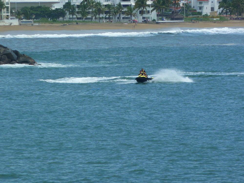 מנסניו Dolphin Cove Inn מראה חיצוני תמונה