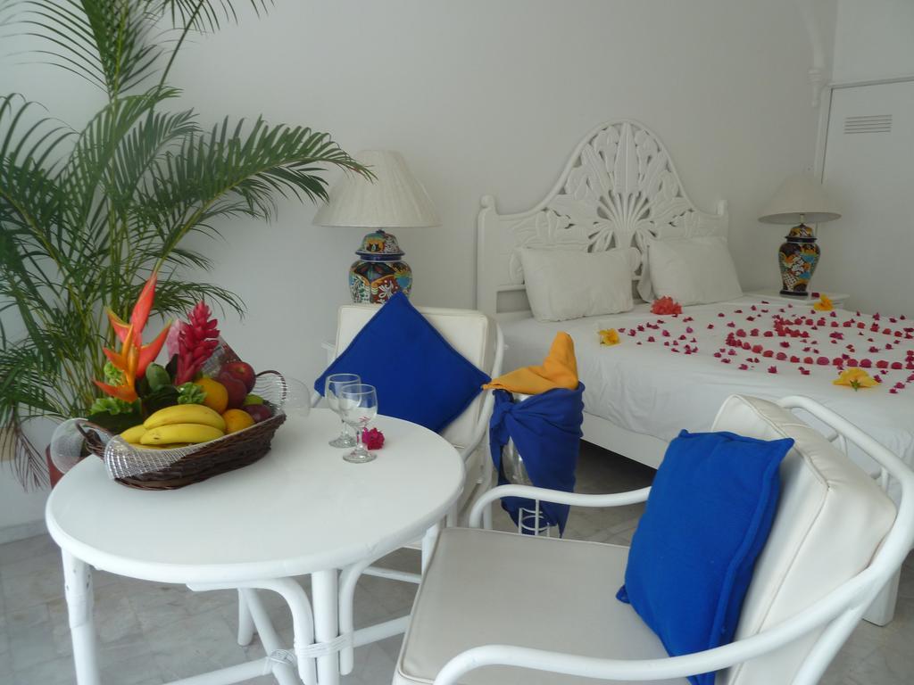 מנסניו Dolphin Cove Inn מראה חיצוני תמונה