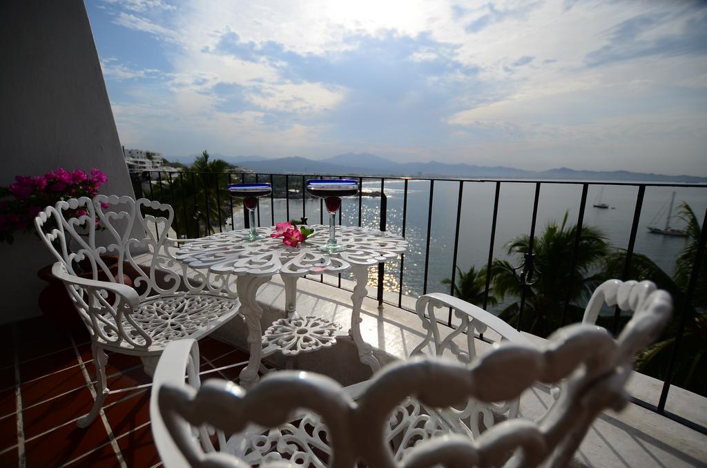 מנסניו Dolphin Cove Inn מראה חיצוני תמונה