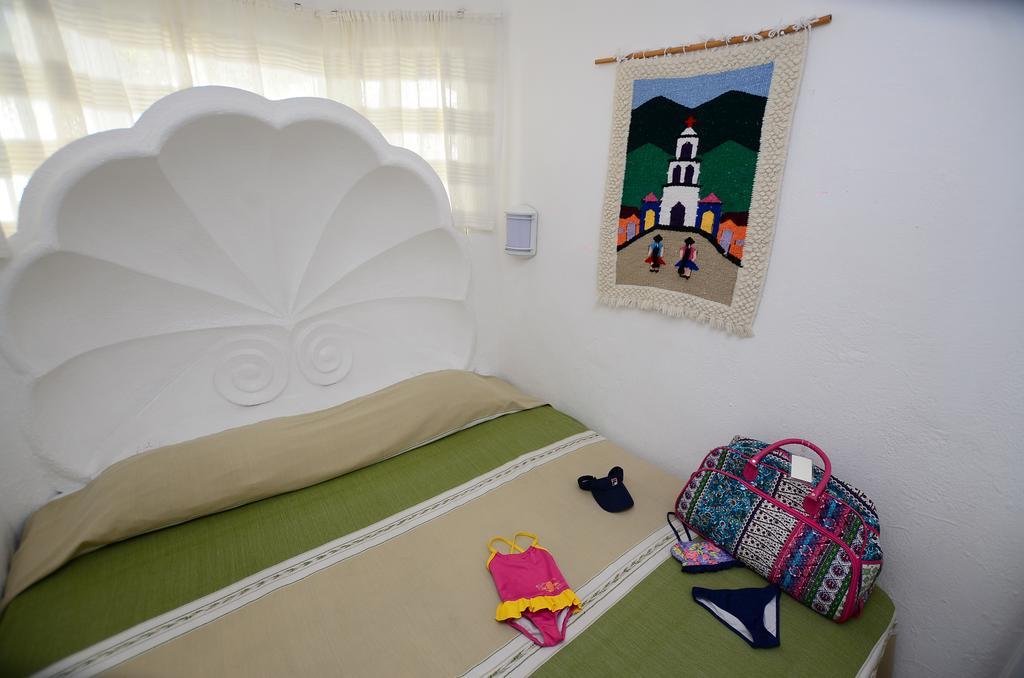 מנסניו Dolphin Cove Inn מראה חיצוני תמונה