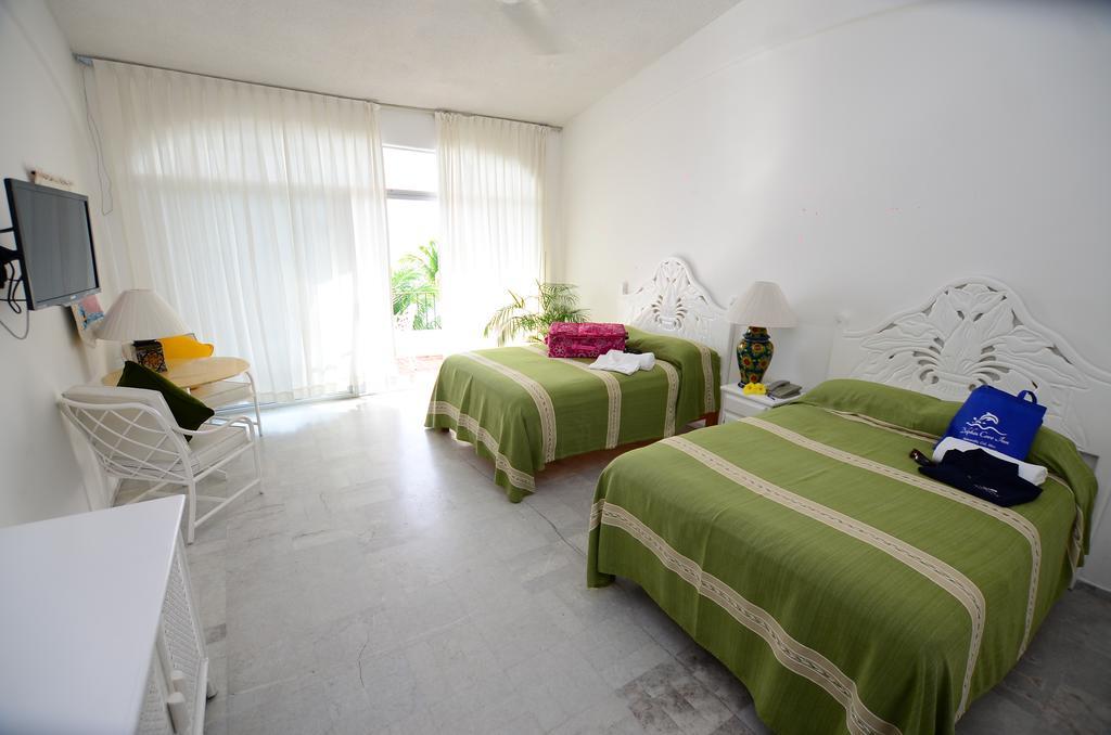 מנסניו Dolphin Cove Inn מראה חיצוני תמונה