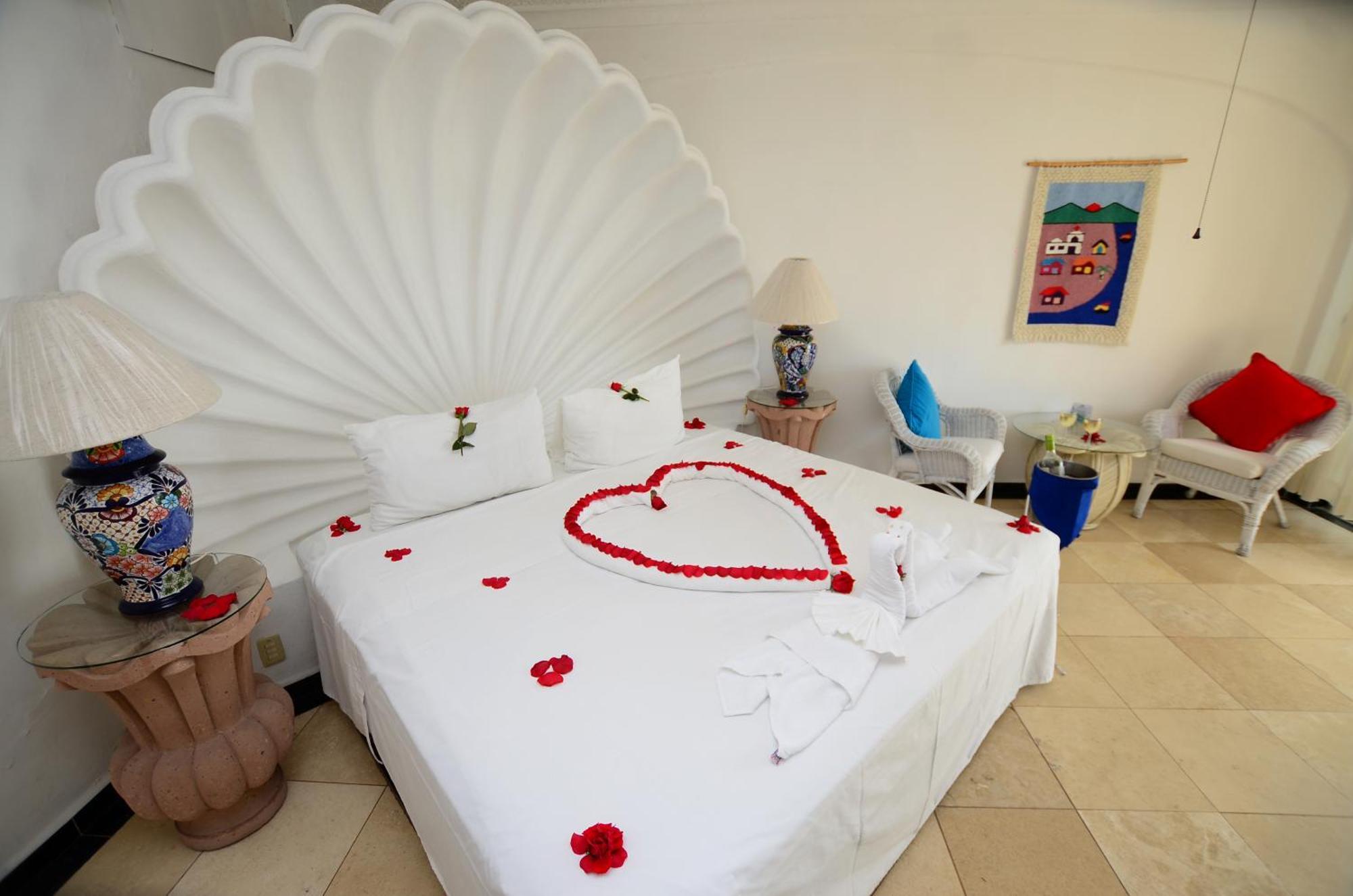 מנסניו Dolphin Cove Inn מראה חיצוני תמונה
