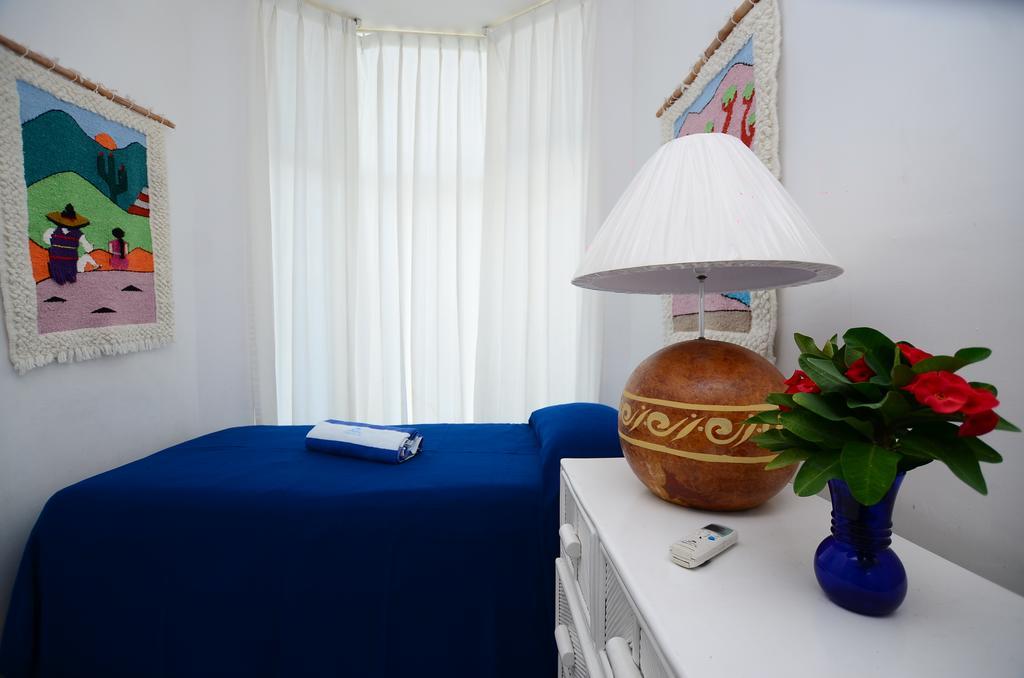 מנסניו Dolphin Cove Inn מראה חיצוני תמונה